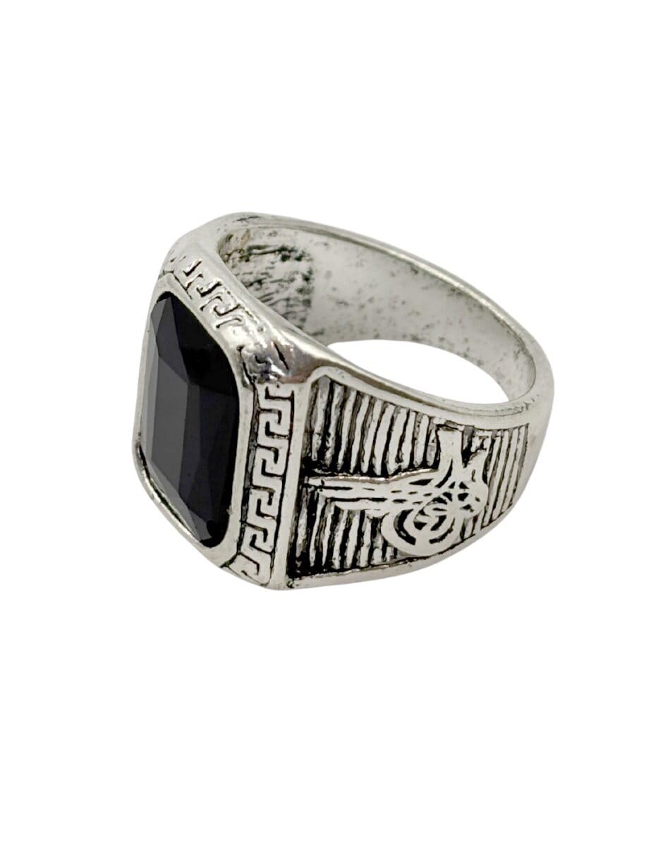 Anillo Detalles Grabados con Piedra Detalles Grabados