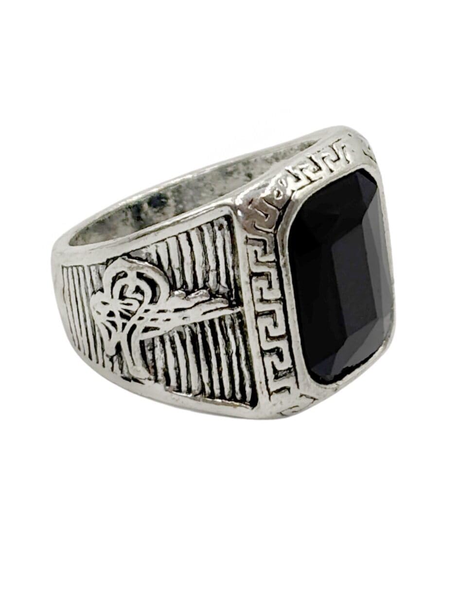 Anillo Detalles Grabados con Piedra Detalles Grabados