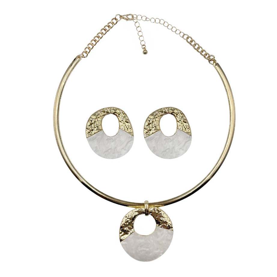 Set Collar y Aretes Dorados