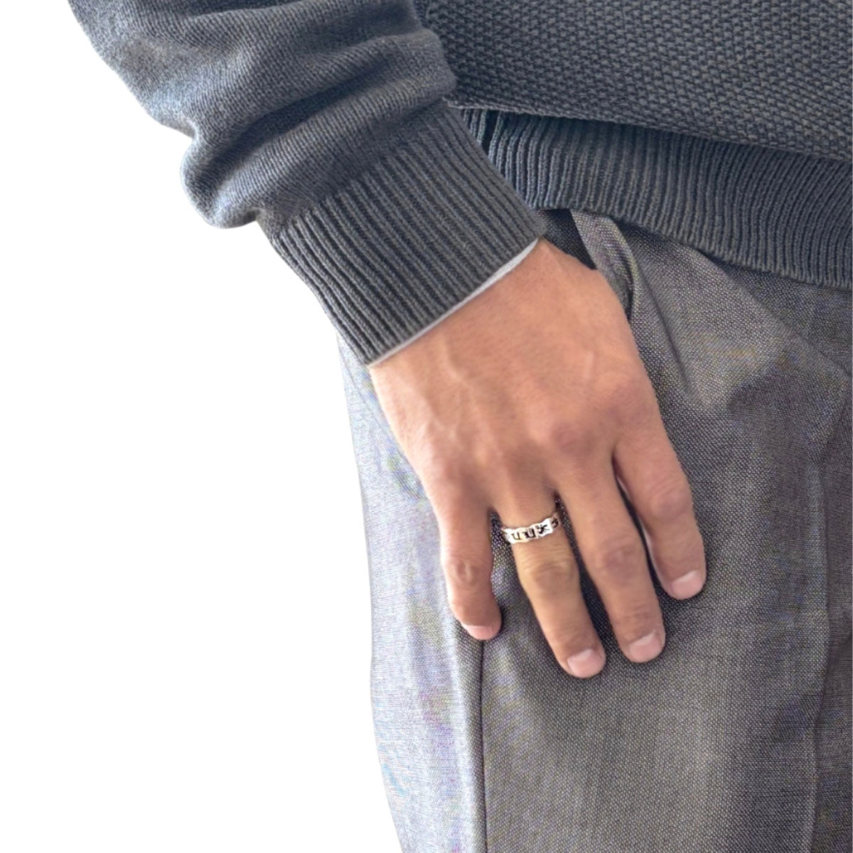 Anillo Ondulado de Caracteres