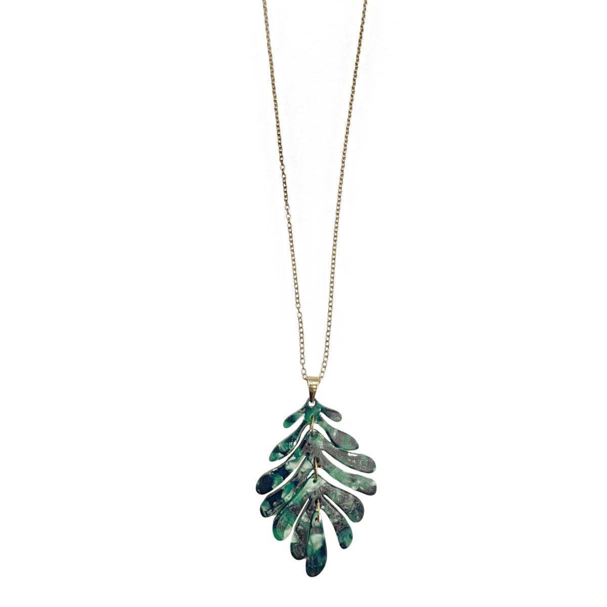 Set Collar y Aretes Hojas Verdes