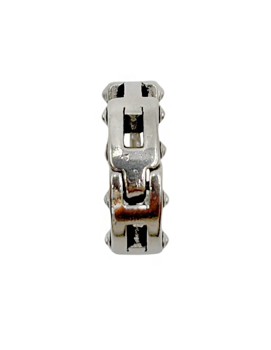 Arracada en Cadena Plateada para hombre